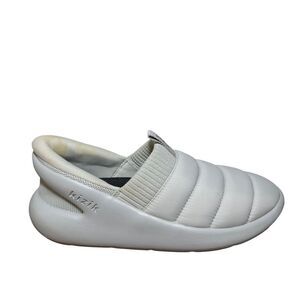 Kizik Men's White Slip-On Loafers size 7 women’s 8.5